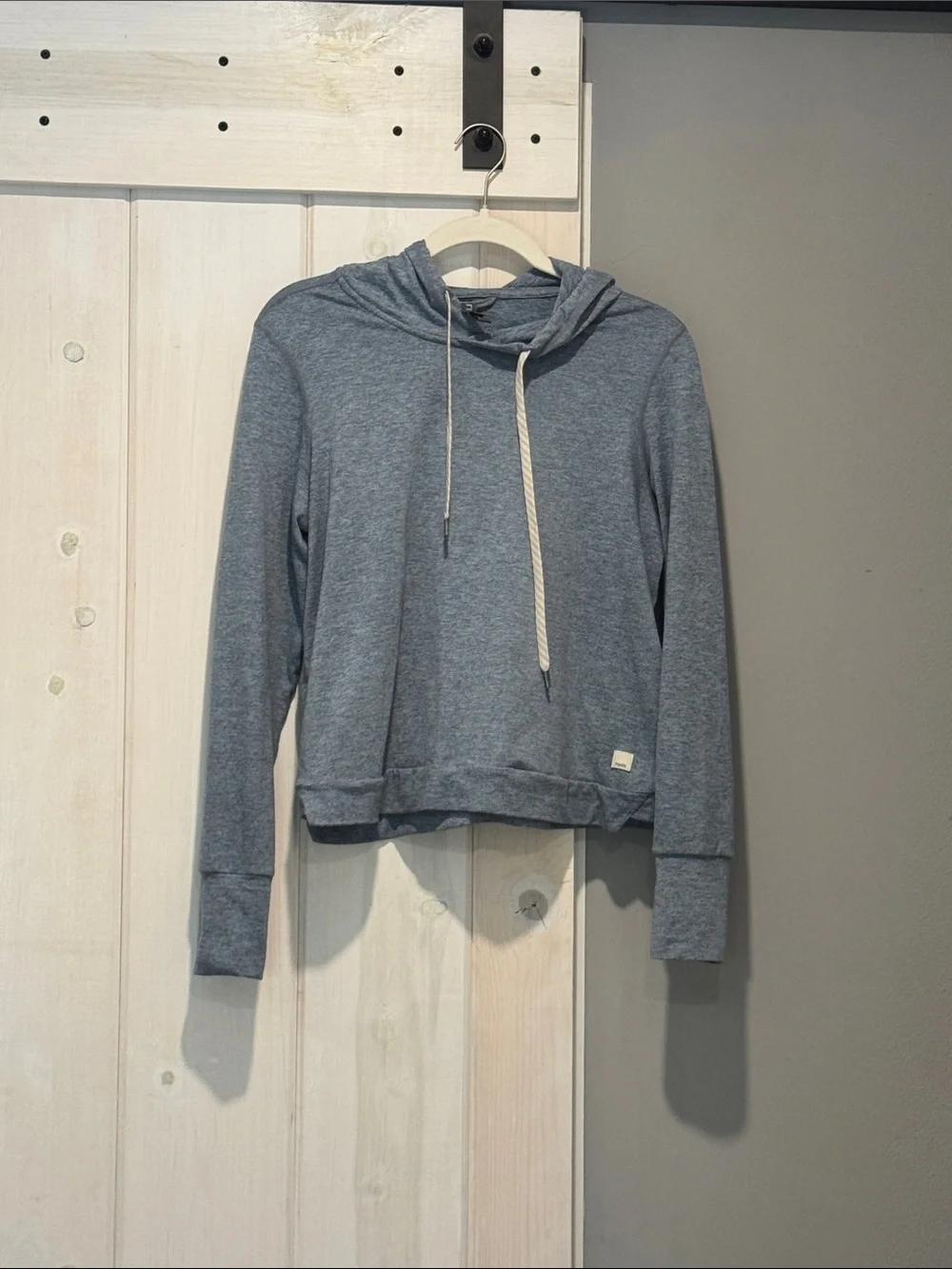 Vuori Matching Set - Halo Essential Hoodie and Performance Jogger (size small)